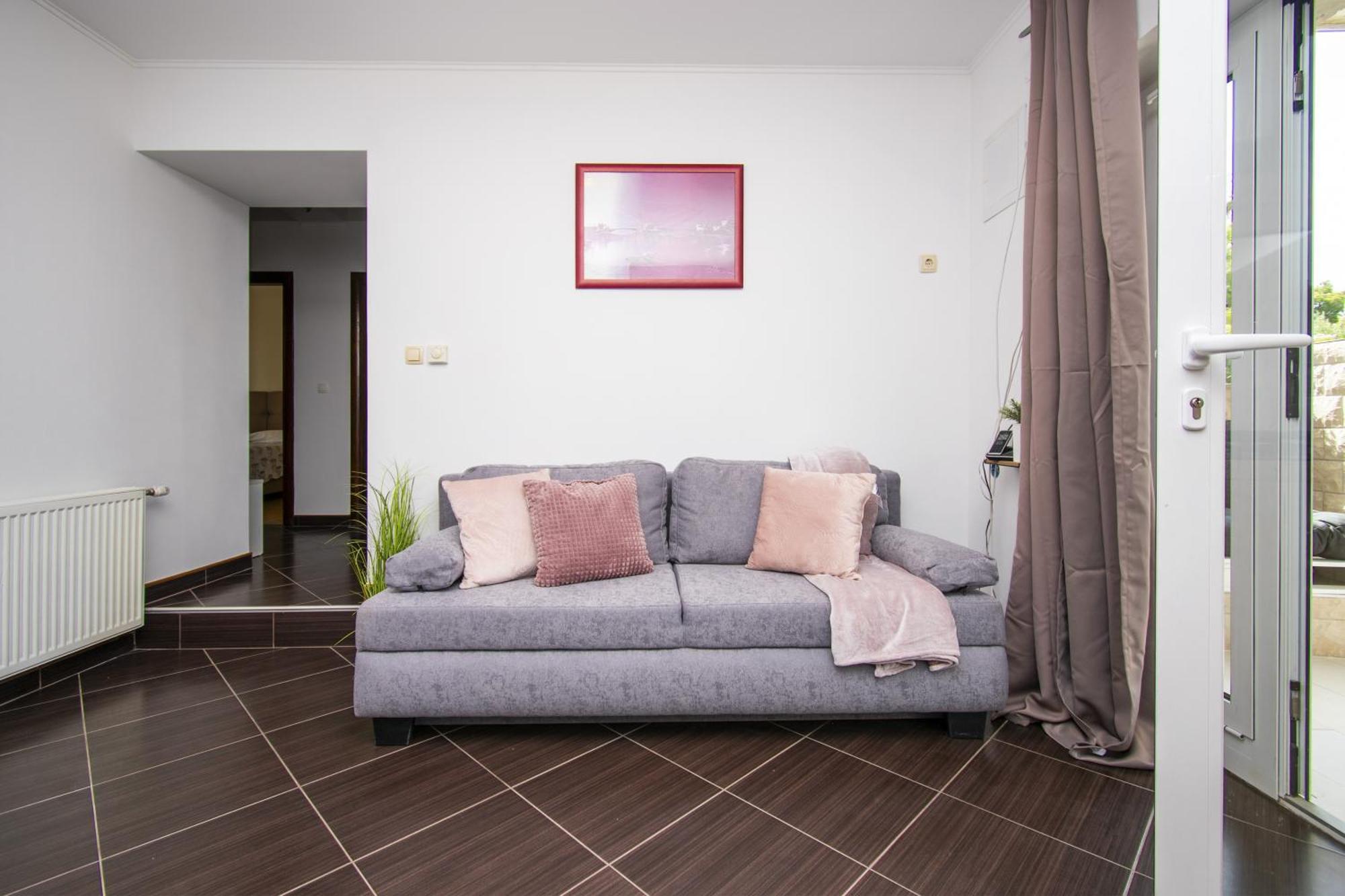 Apartments Alisa Brodarica  Rom bilde