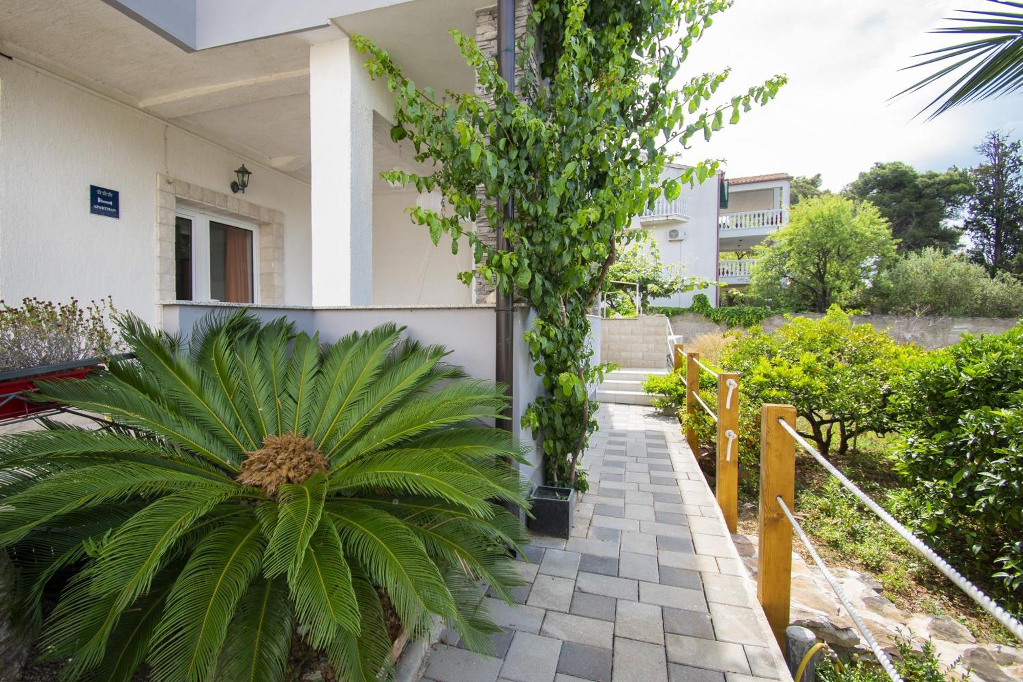 Apartments Alisa Brodarica  Rom bilde