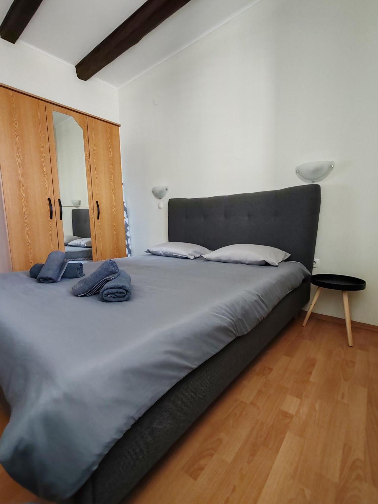 Apartments Alisa Brodarica  Rom bilde